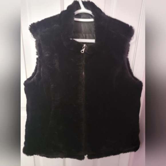 Nicole Miller Reversible Vest - Picture 5 of 5